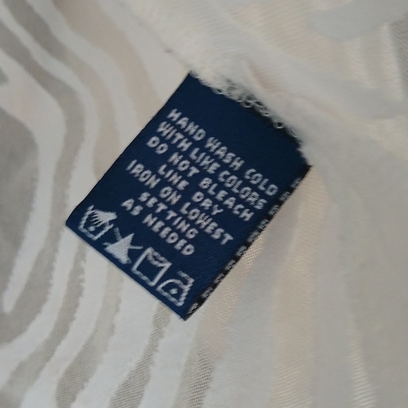 Evan Picone Sheer Top - Picture 5 of 8